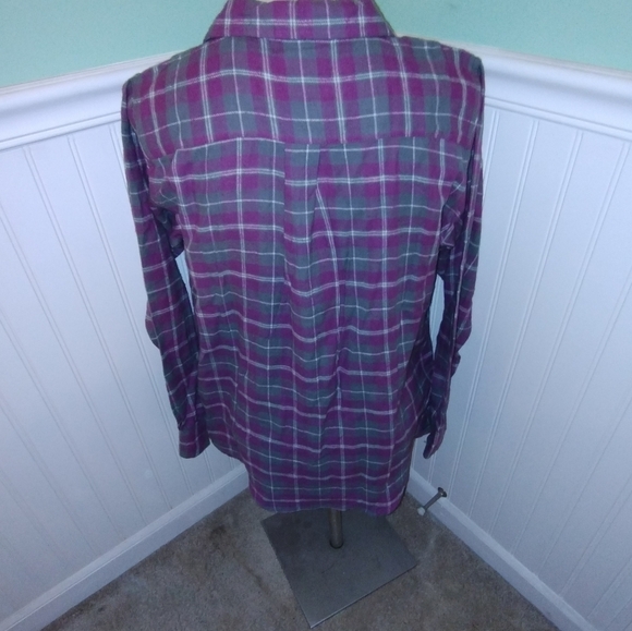 Woman's magenta and grey flannel - Picture 4 of 6